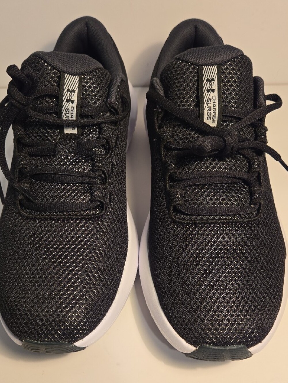 Mens Under Armour UA Charged Surge 4 3027000 001 Black White Sneakers Shoes - Picture 8 of 8
